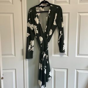 Ann Taylor wrap dress sz16